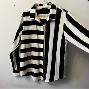 DKNY Blouse Button-Up Shirt. Size: L. Color: Black and White